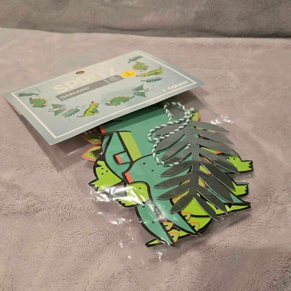Spritz‎ Dinosaur Garland 5.2ft Green Party Banner Birthday Decor Pom Poms NEW